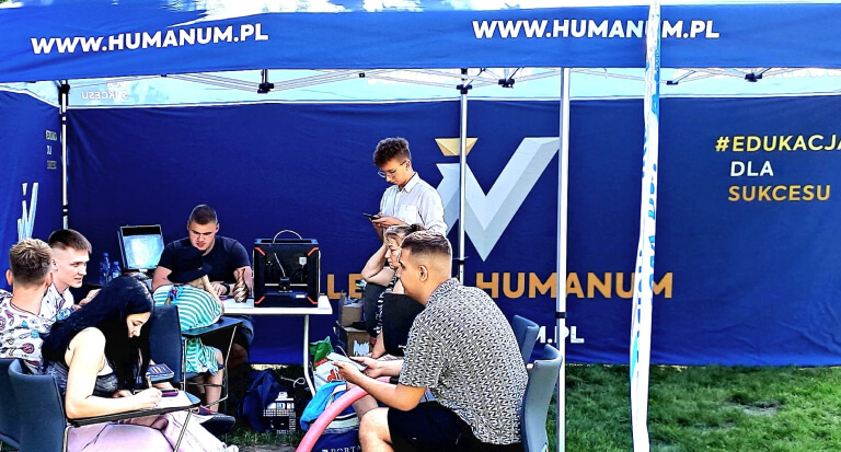 Festiwal Nauki i Technologii Humanum na plaży miejskiej w Wolsztynie